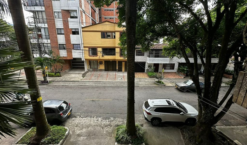 Habitacion en arriendo en UN Medellín, Medellín - HABITACIÓN CON BAÑO PRIVADO DISPONIBLE, A UNOS PASOS DE LA ESTACION FLORESTA, BARRIO LAURELES ESTADI | CompartoApto - Image 5