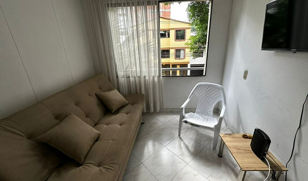 Habitacion en arriendo en UN Medellín, Medellín - HABITACIÓN CON BAÑO PRIVADO DISPONIBLE, A UNOS PASOS DE LA ESTACION FLORESTA, BARRIO LAURELES ESTADI | CompartoApto - Image 7