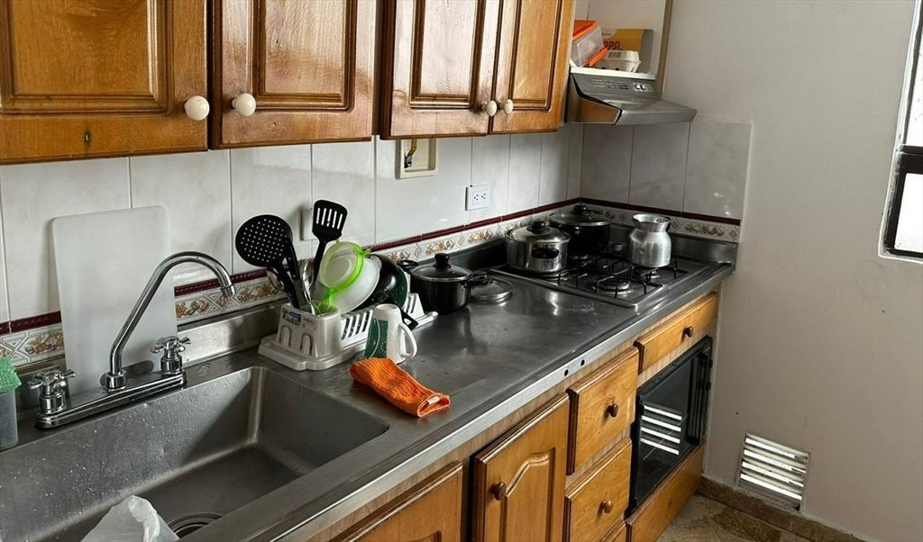 Habitacion en arriendo en UN Medellín, Medellín - HABITACIÓN CON BAÑO PRIVADO DISPONIBLE, A UNOS PASOS DE LA ESTACION FLORESTA, BARRIO LAURELES ESTADI | CompartoApto - Image 5