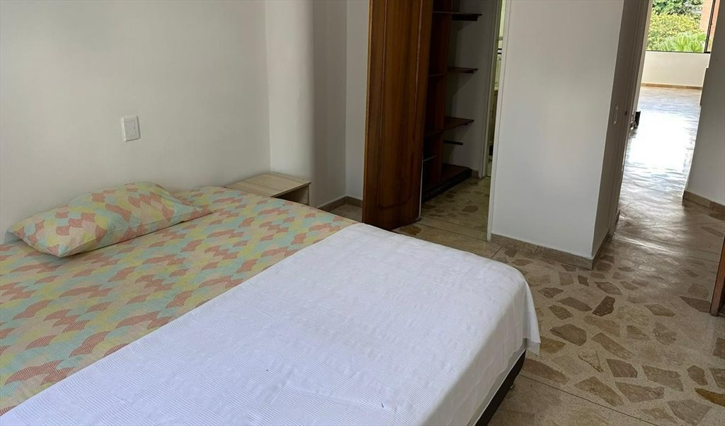Habitacion en arriendo en UN Medellín, Medellín - HABITACIÓN CON BAÑO PRIVADO DISPONIBLE, A UNOS PASOS DE LA ESTACION FLORESTA, BARRIO LAURELES ESTADI | CompartoApto - Image 8