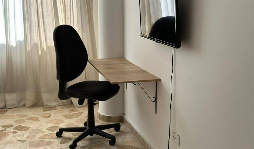 Habitacion en arriendo en UN Medellín, Medellín - HABITACIÓN CON BAÑO PRIVADO DISPONIBLE, A UNOS PASOS DE LA ESTACION FLORESTA, BARRIO LAURELES ESTADI | CompartoApto - Image 4