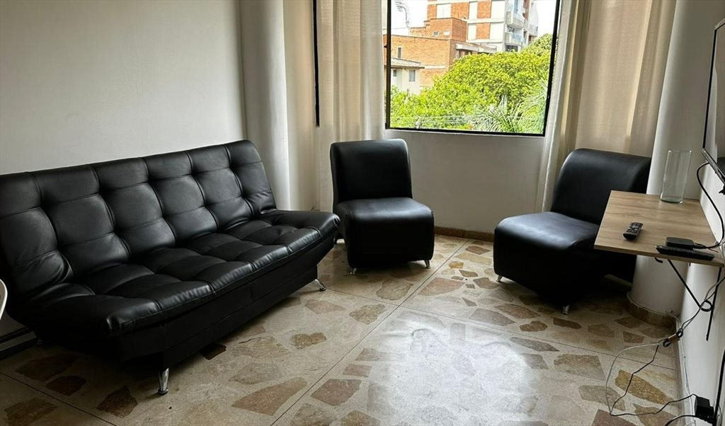 Habitacion en arriendo en UN Medellín, Medellín - HABITACIÓN CON BAÑO PRIVADO DISPONIBLE, A UNOS PASOS DE LA ESTACION FLORESTA, BARRIO LAURELES ESTADI | CompartoApto - Image 5