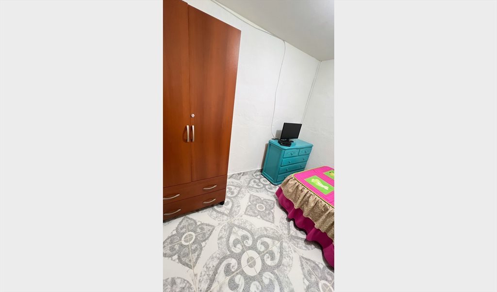 Habitacion en arriendo en Metroplús, Los Alpes - Alquiler de Habitación Ambiente muy Agradable | CompartoApto - Image 2