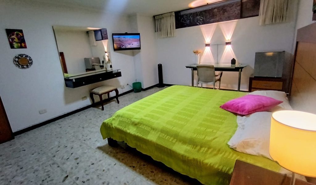 Habitacion en arriendo en Calle 7 Oeste, Siloe - Habitación amoblada en el mejor sector de Cali | CompartoApto - Image 2