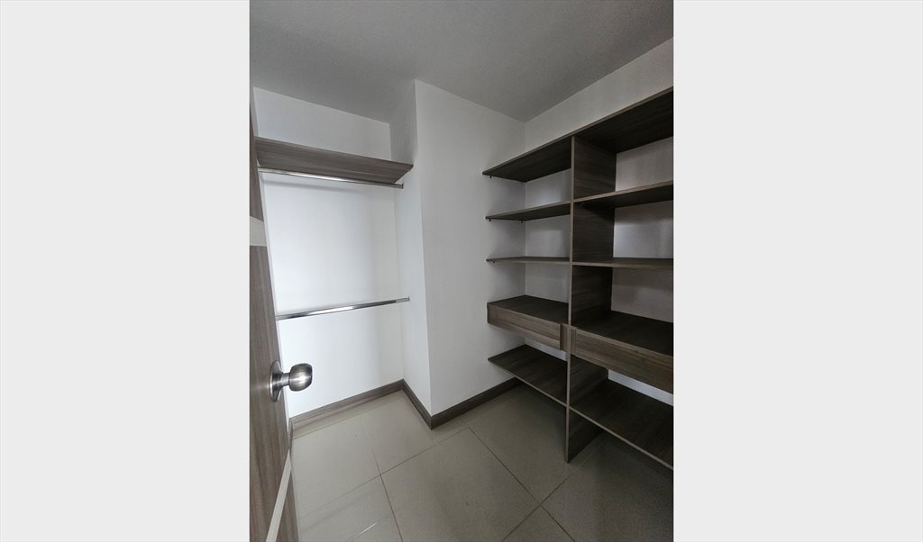 Habitacion en arriendo en Calle 77A Sur, Sabaneta - Habitación con baño privado y parqueadero | CompartoApto - Image 5