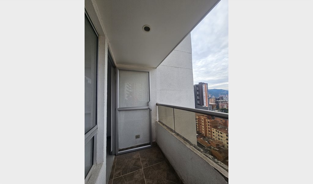 Habitacion en arriendo en Calle 77A Sur, Sabaneta - Habitación con baño privado y parqueadero | CompartoApto - Image 6