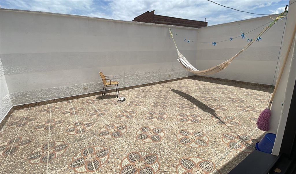 Habitacion en arriendo en Carrera 36, Mesa - Apartamento luminoso - Barrio Mesa Envigado | CompartoApto - Image 2