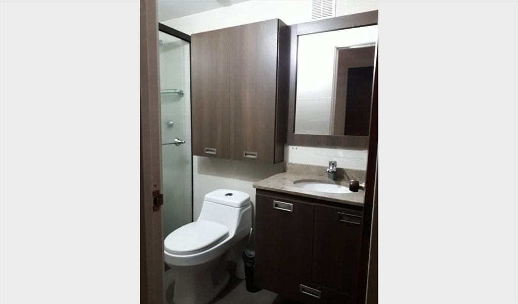 Habitacion en arriendo en Carrera 1B, Torres de Confandi - Se comparte apartamento con mujer sola que trabaje en empresa | CompartoApto - Image 2