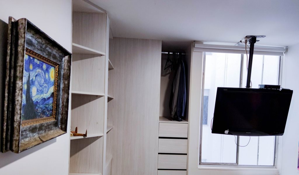 Habitacion en arriendo en Avenida Carrera 13, Samper - Habitación amoblada en el Centro Internacional – Bogotá | CompartoApto - Image 4