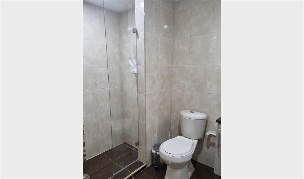 Habitacion en arriendo en Calle 15A, Lalinde - Habitación amoblada en Poblado cerca a transversal Inferior. | CompartoApto - Image 3