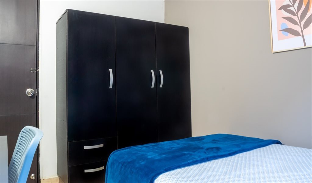 Habitacion en arriendo en Carrera 12, Zipaquira - Habitación 02 – Baño compartido (7.3 m²) | CompartoApto - Image 3