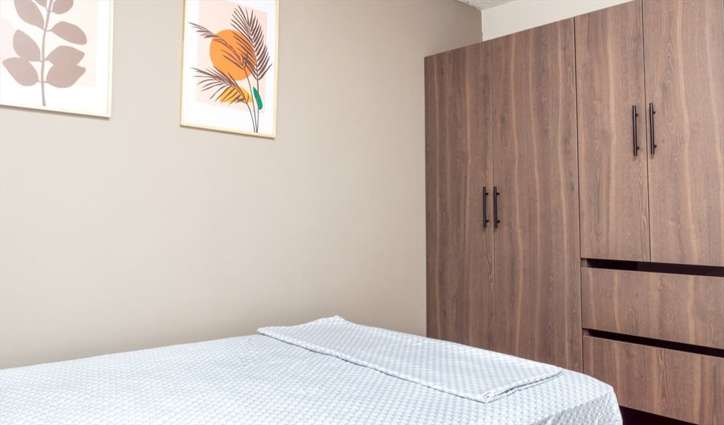 Habitacion en arriendo en Carrera 12, Zipaquira - Habitación 03 – Baño compartido (7.3 m²) | CompartoApto - Image 3