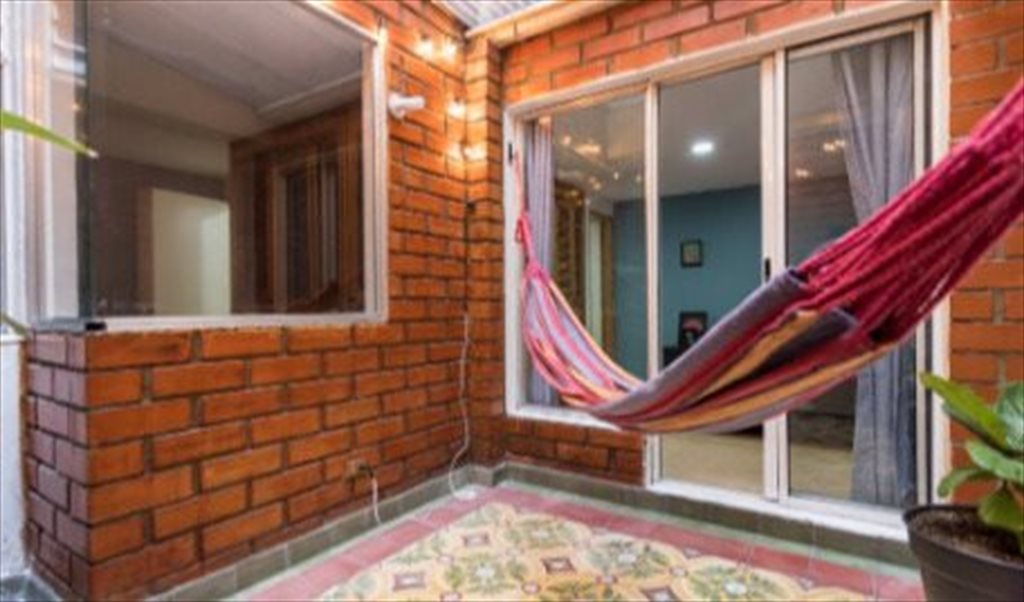 Habitacion en arriendo en Ciclorruta La Picacha, Conquistadores - Comparto apartamento en barrio Laureles Conquistadores | CompartoApto - Image 4