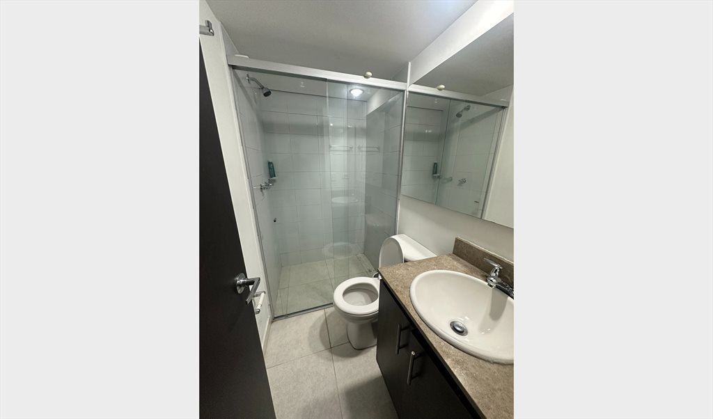 Habitacion en arriendo en Carrera 87A, Las Mercedes - Habitación Cama doble | CompartoApto - Image 3