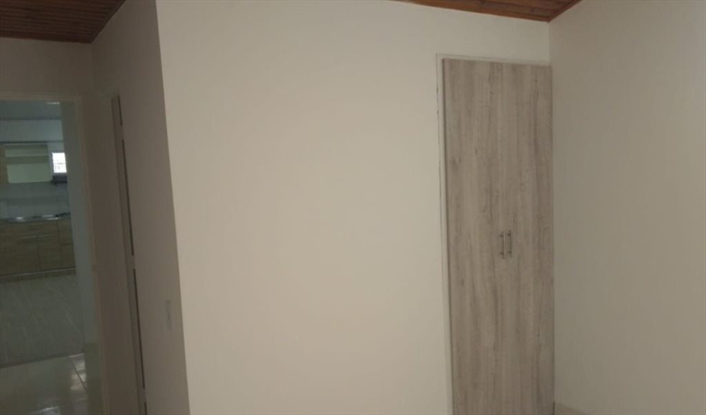 Habitacion en arriendo en Carrera 10A, San José de Usaquén - Apartaestudio Independiente | CompartoApto - Image 5