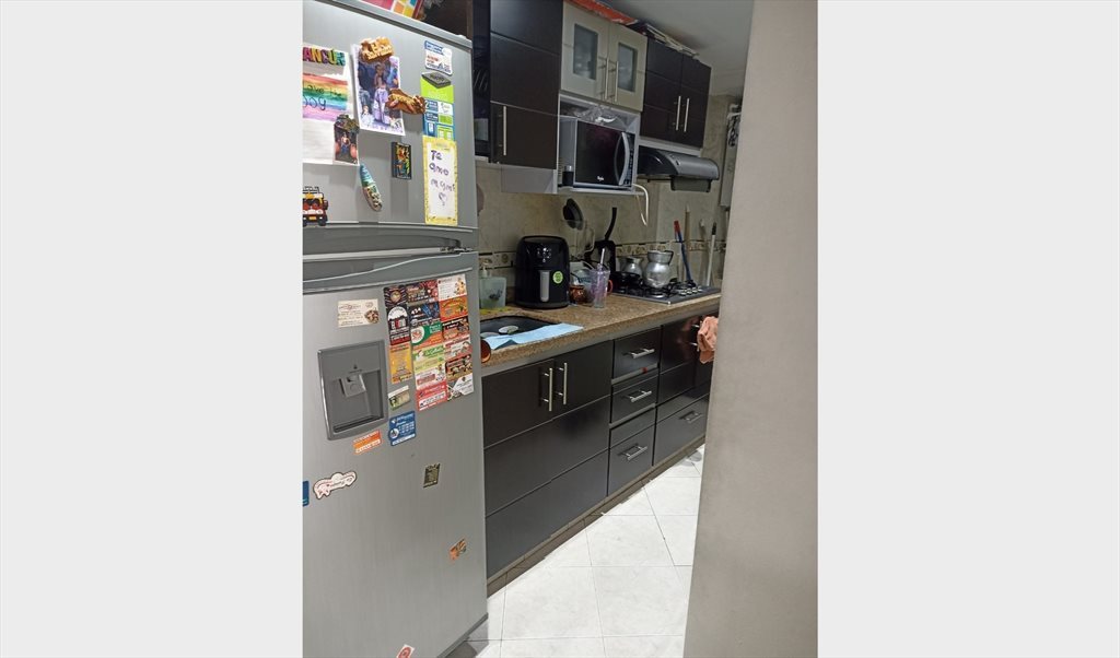 Habitacion en arriendo en Estación Marsella, Hipotecho - Se renta habitación cerca a transversal 86 | CompartoApto - Image 2