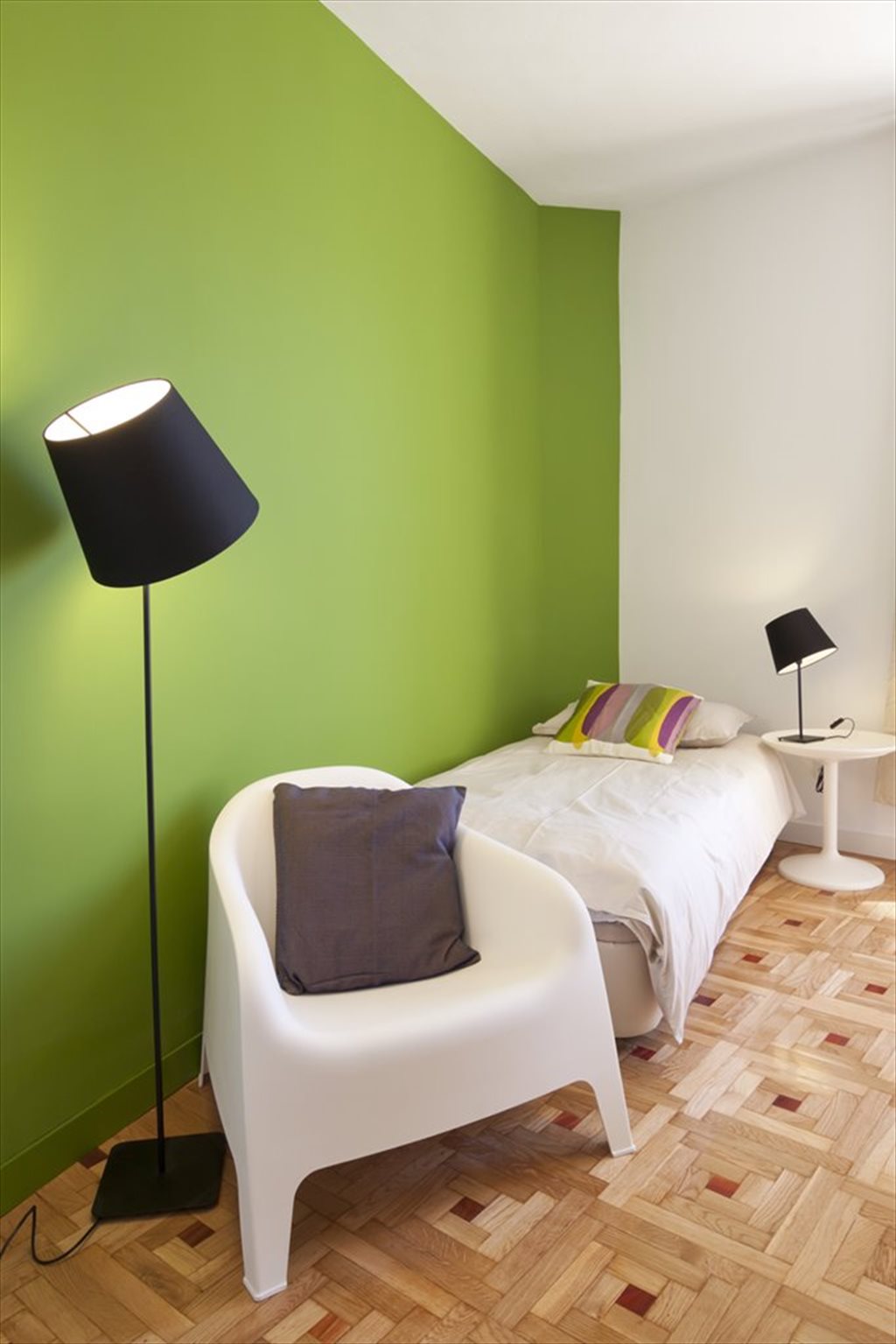 Piso Compartido en Calle de Alberto Aguilera, Centro - MODERNO PISO CON HABITACIONES CON BAÑO INDIVIDUAL | Roomgo - Image 4