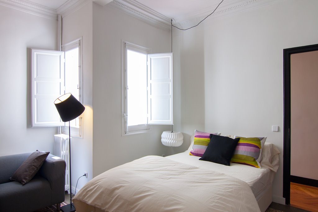 Piso Compartido en Calle de Andrés Mellado, Chamberí - MODERNO PISO CON HABITACIONES CON BAÑO INDIVIDUAL | Roomgo - Image 3