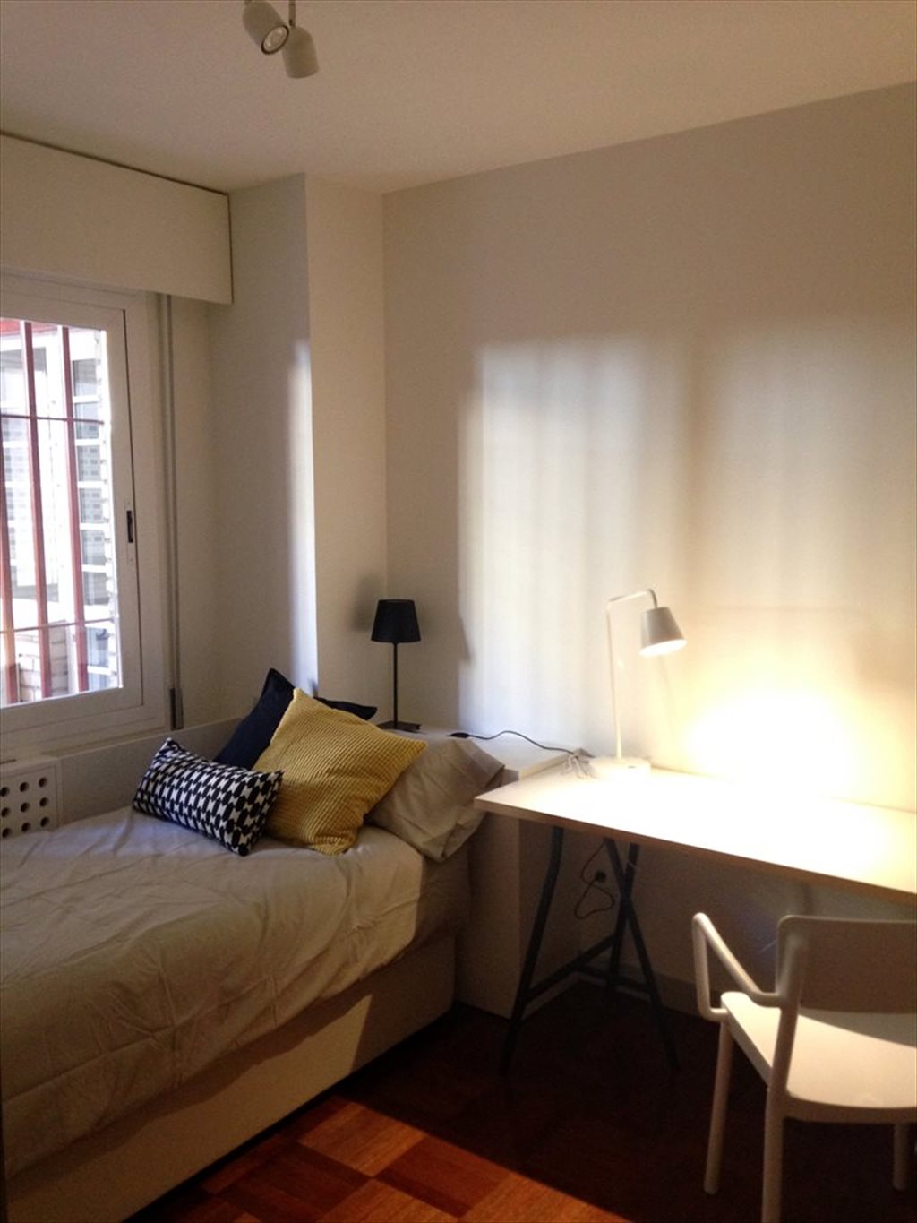 Piso Compartido en Calle de Vallehermoso, Chamberí - MODERNO PISO CON HABITACIONES CON BAÑO INDIVIDUAL | Roomgo - Image 4