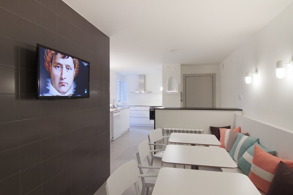 Piso Compartido en Calle de Vallehermoso, Chamberí - MODERNO PISO CON HABITACIONES CON BAÑO INDIVIDUAL | Roomgo - Image 7