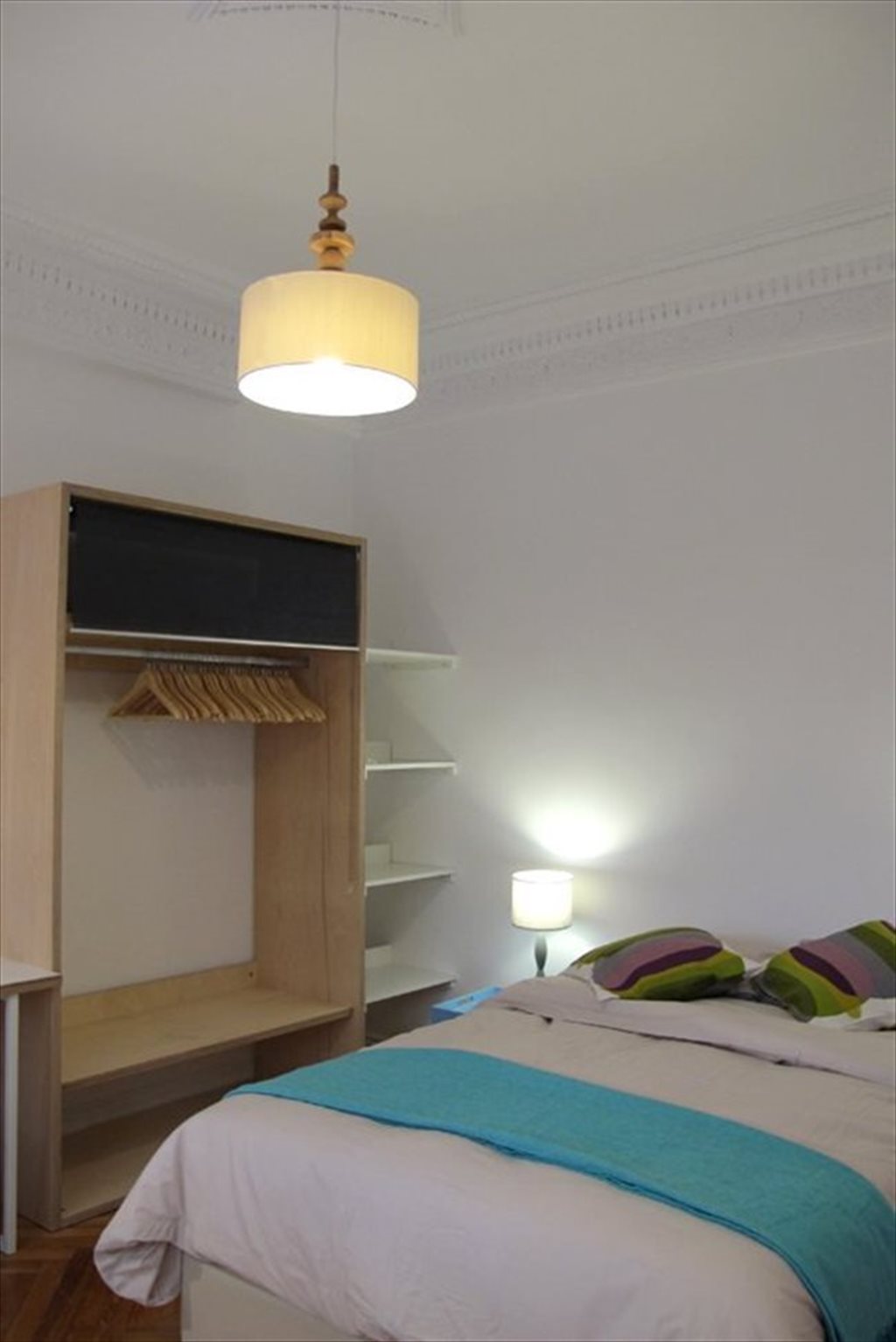 Piso Compartido en Calle del Marqués de Urquijo, Moncloa-Aravaca - MODERNO PISO CON HABITACIONES CON BAÑO INDIVIDUAL | Roomgo - Image 4