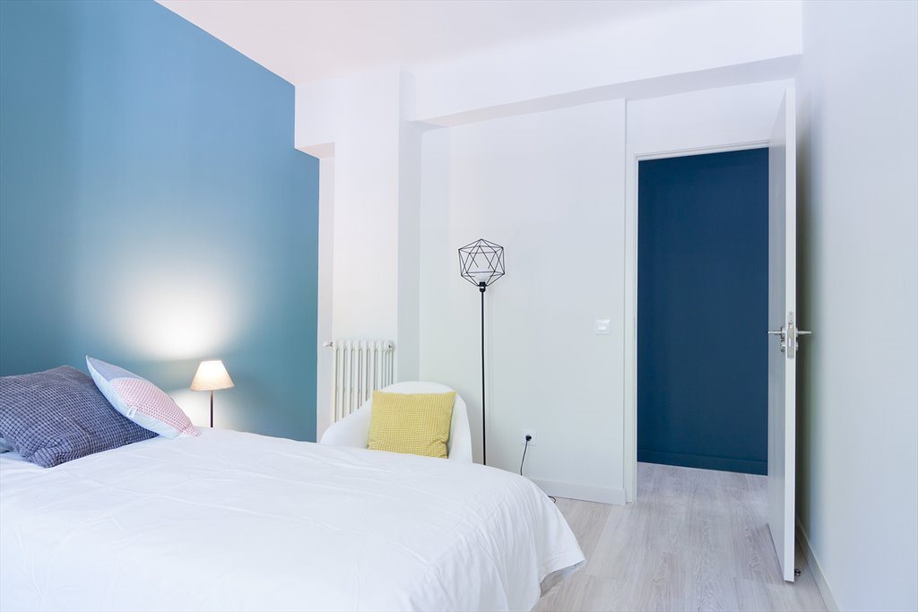 Piso Compartido en Paseo de San Francisco de Sales, Chamberí - MODERNO PISO CON HABITACIONES Y BAÑO INDIVIDUAL. | Roomgo - Image 2