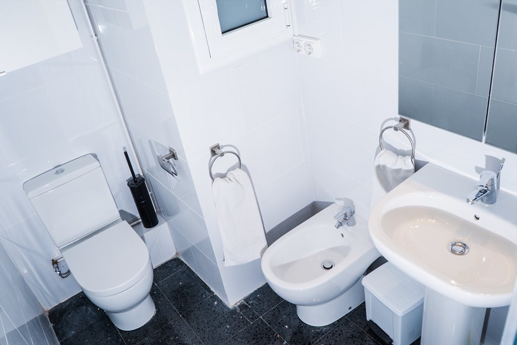 Piso Compartido en Carrer d'Aragó, Barcelona - RH6-R3 ¡Habitación con cama extensible en un piso de diseño al lado de la Sagrada Familia! RH6-R3 | Roomgo - Image 6