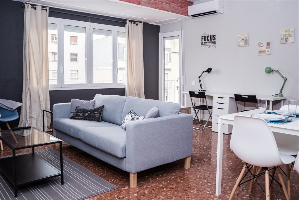 Piso Compartido en Carrer d'Aragó, Barcelona - RH6-R3 ¡Habitación con cama extensible en un piso de diseño al lado de la Sagrada Familia! RH6-R3 | Roomgo - Image 7