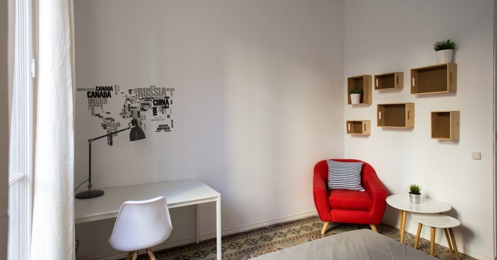 Piso Compartido en Carrer Gran de Gràcia, Barcelona - ¡Habitación con cama doble en un piso reformado en Gracia! RH9-R2 | Roomgo - Image 5