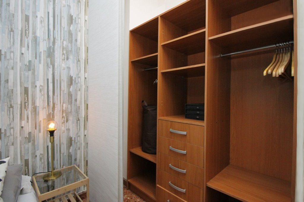 Piso Compartido en Carrer de Roger de Llúria, Barcelona - RH3-R11 ¡Habitación céntrica en Barcelona con servicio de limpieza en las zonas comunes! | Roomgo - Image 3