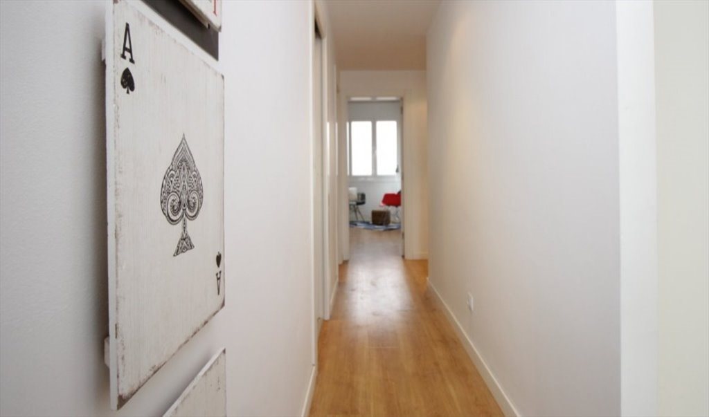 Piso Compartido en Avinguda de la Riera de Cassoles, Barcelona - ¡Habitación super luminosa en un piso reformado en Gracia! RH12-R2 | Roomgo - Image 2