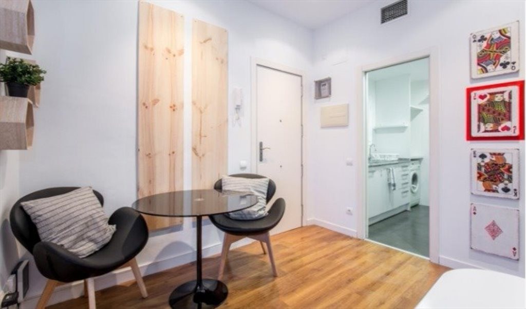 Piso Compartido en Avinguda de la Riera de Cassoles, Barcelona - ¡Habitación super luminosa en un piso reformado en Gracia! RH13-R2 | Roomgo - Image 5