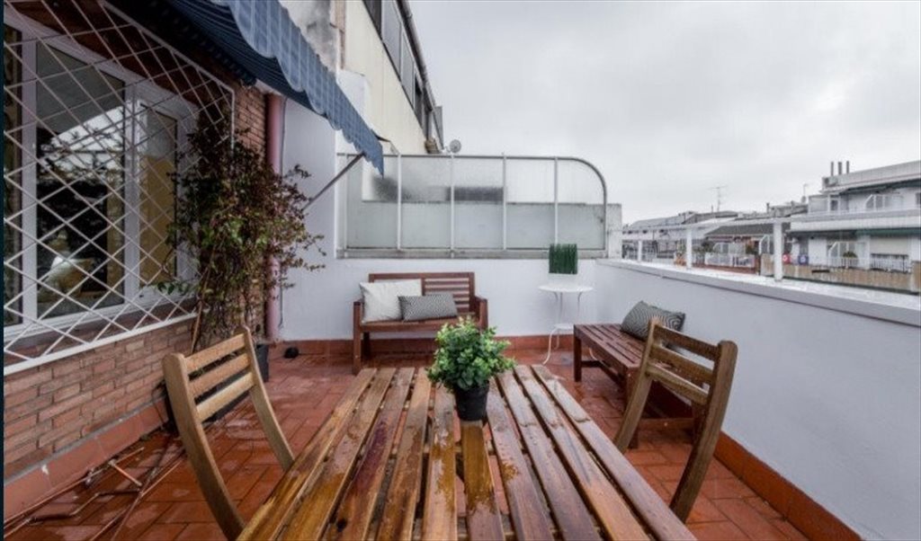 Piso Compartido en Avinguda de la Riera de Cassoles, Barcelona - ¡Habitación super luminosa en un piso reformado en Gracia! RH13-R1 | Roomgo - Image 5