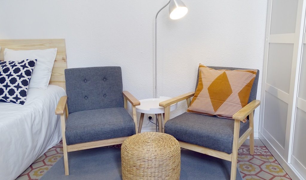 Piso Compartido en Carrer Gran de Gràcia, Barcelona - RH18-R4 Habitación espaciosa y amplia en Gran de Gracia | Roomgo - Image 4