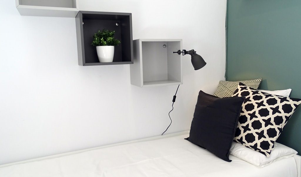 Piso Compartido en Carrer Gran de Gràcia, Barcelona - ¡Habitación individual en un piso recién reformado en Gracia! RH18-R5 | Roomgo - Image 4