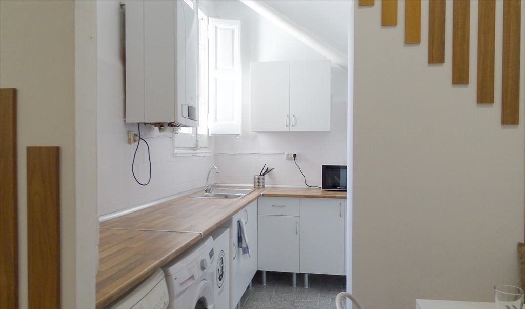 Piso Compartido en Carrer Gran de Gràcia, Barcelona - ¡Habitación individual en un piso recién reformado en Gracia! RH18-R6 | Roomgo - Image 6