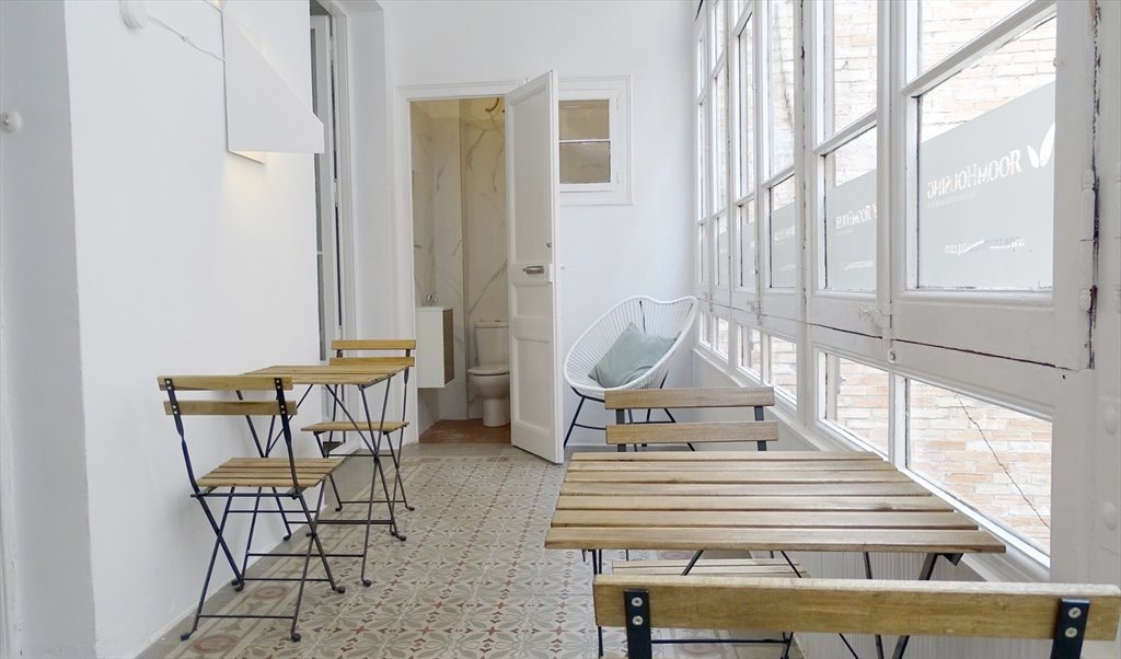 Piso Compartido en Carrer Gran de Gràcia, Barcelona - ¡Habitación doble en un piso recién reformado en Gracia! RH18-R7 | Roomgo - Image 4