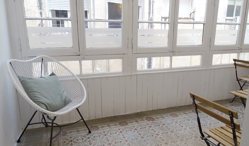 Piso Compartido en Carrer Gran de Gràcia, Barcelona - ¡Habitación doble en un piso recién reformado en Gracia! RH18-R8 | Roomgo - Image 4