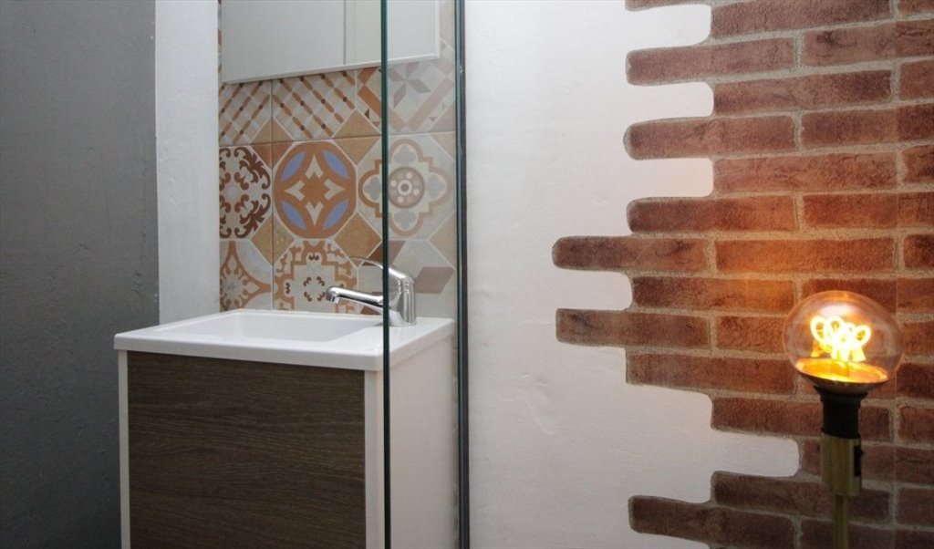 Piso Compartido en Carrer de Roger de Llúria, Barcelona - RH3-R10 ¡Habitación en el centro de Barcelona con servicio de limpieza en las zonas comunes! | Roomgo - Image 3