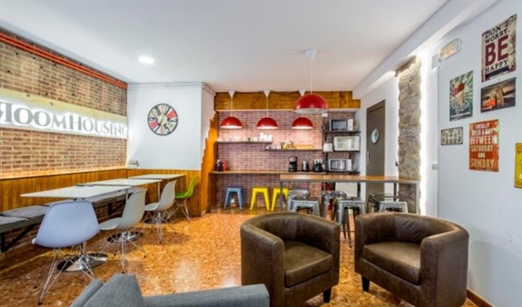 Piso Compartido en Carrer de Roger de Llúria, Barcelona - RH3-R12 Habitación grande y recién reformada | Roomgo - Image 5