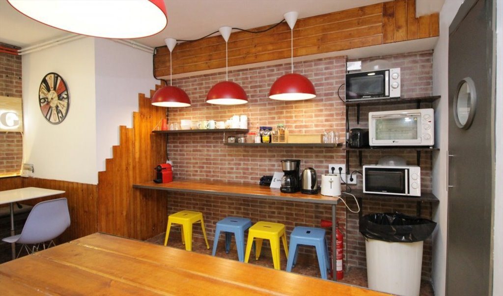 Piso Compartido en Carrer de Roger de Llúria, Barcelona - RH3-R13 Habitación grande y recién reformada. | Roomgo - Image 7