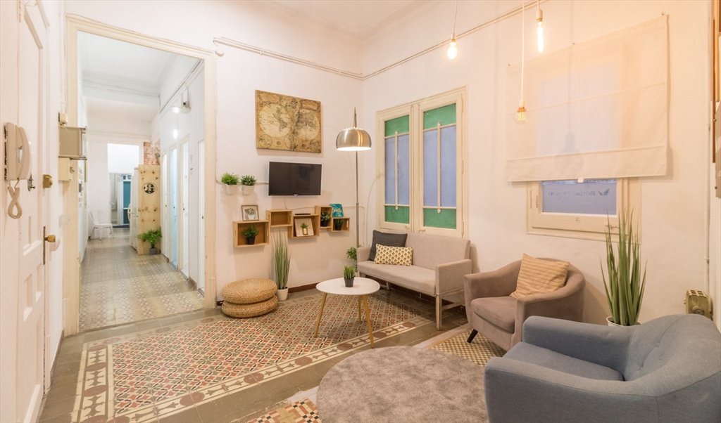 Piso Compartido en Carrer Gran de Gràcia, Barcelona - RH8A-R5 Habitación doble en Gràcia | Roomgo - Image 4