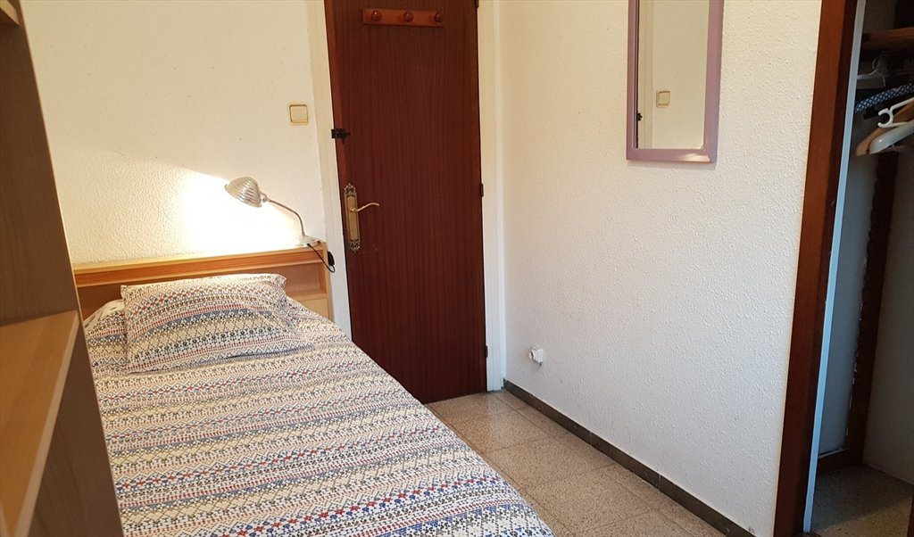 Piso Compartido en Carrer de Roger de Flor, Barcelona - Habitación individual, exterior,  tranquila y luminosa. | Roomgo - Image 2