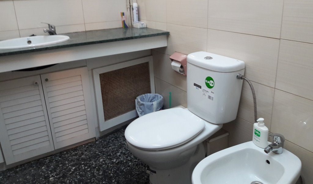 Piso Compartido en Carrer de Roger de Flor, Barcelona - Habitación individual, exterior,  tranquila y luminosa. | Roomgo - Image 6