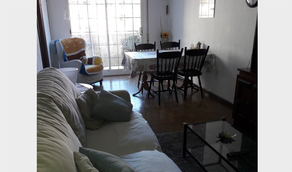 Piso Compartido en Carrer de Roger de Flor, Eixample - Habitación individual, cama (1,35m), muy tranquila. | Roomgo - Image 8