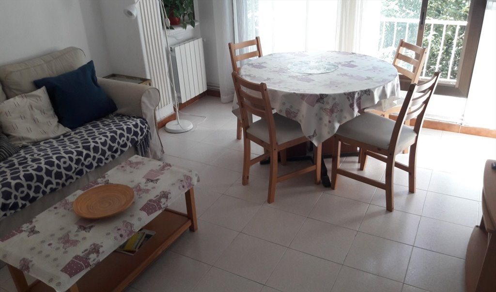 Piso Compartido en Carrer de Cartagena, Eixample - Habitación cama doble, luminosa, tranquila y confortable cerca Sda.Familia | Roomgo - Image 3