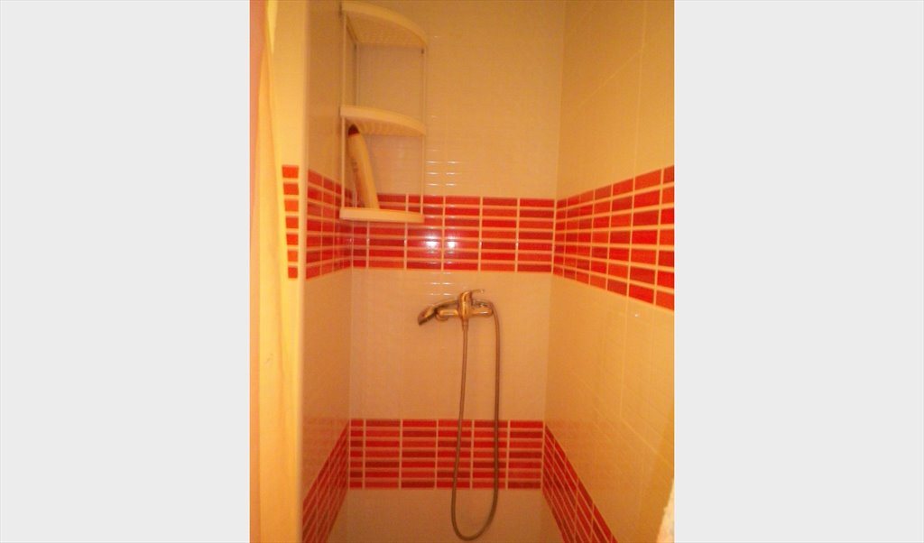 Piso Compartido en Avinguda de l'Alcora, Castelló de la Plana - habit a 8 min de la UJI | Roomgo - Image 2