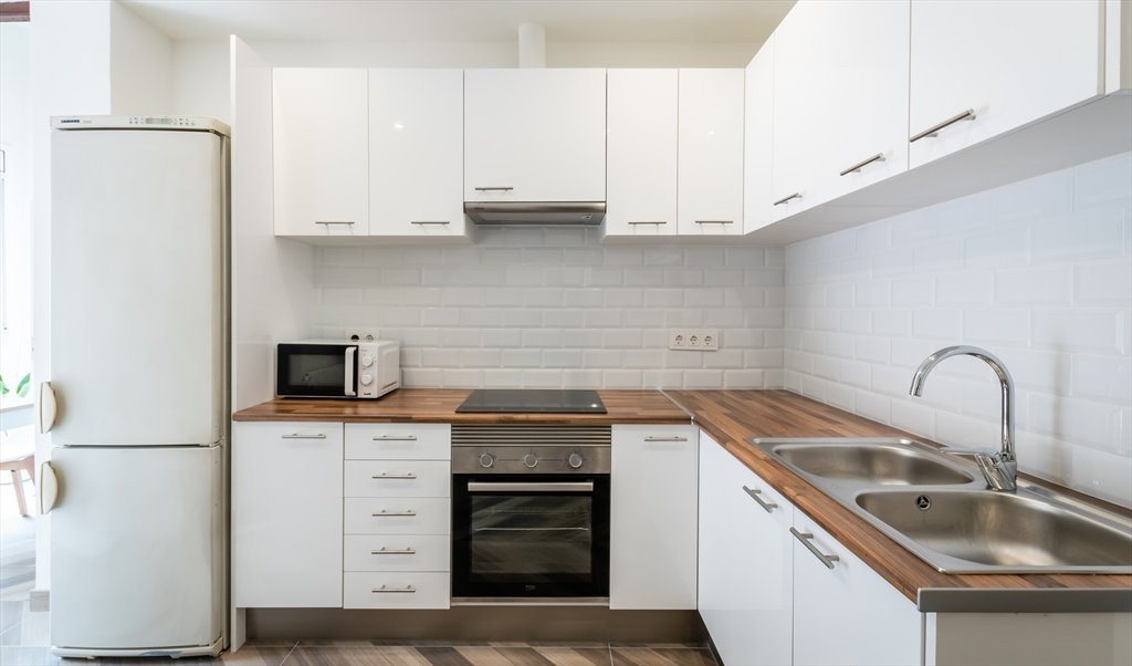 Piso Compartido en Ronda de Sant Pere, Barcelona - RH14A-R2 | Roomgo - Image 4