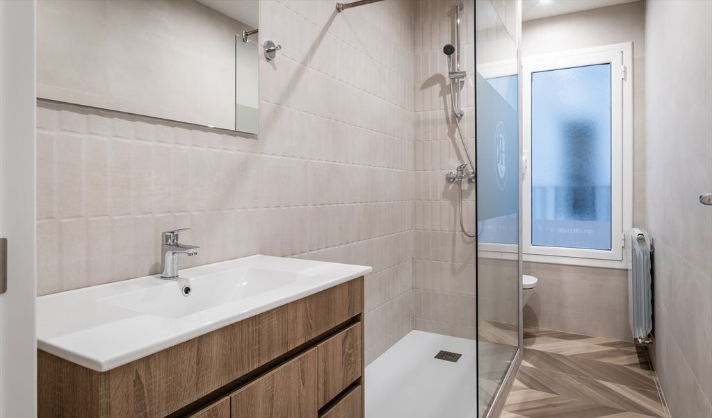 Piso Compartido en Ronda de Sant Pere, Barcelona - RH14A-R2 | Roomgo - Image 6