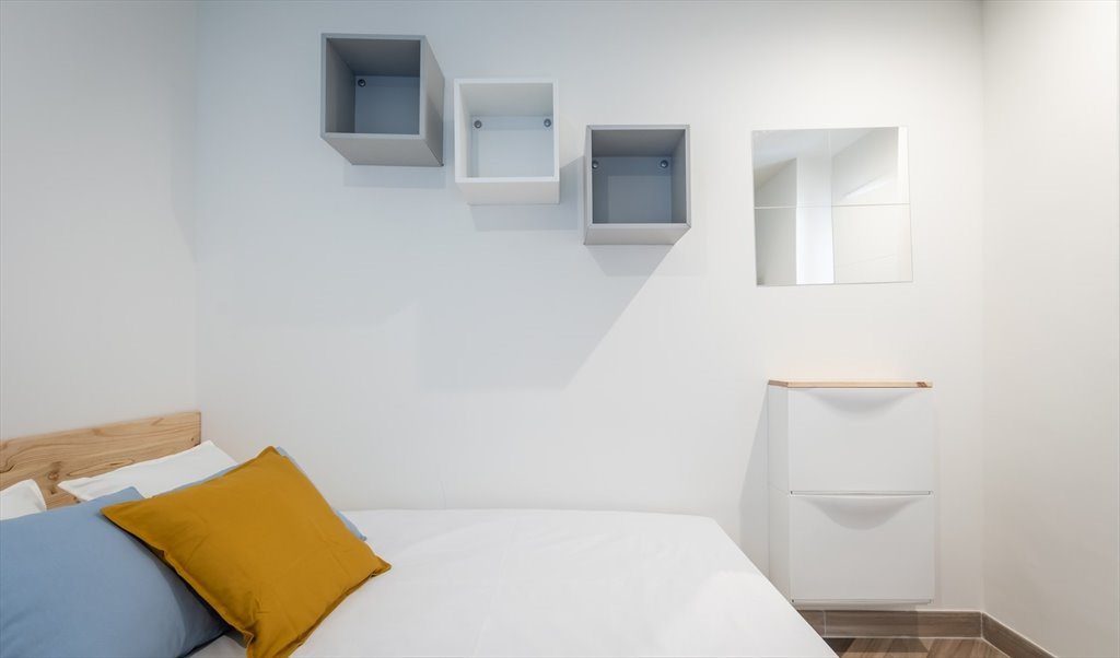 Piso Compartido en Ronda de Sant Pere, Barcelona - RH14A-R4 | Roomgo - Image 2